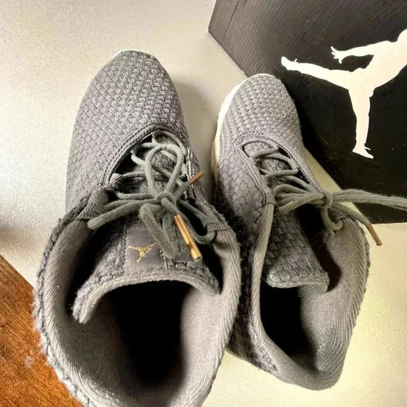 Air Jordan Future Low BG Mid Basketball 5Y Shoes Athletic Sneaker Gray Knit - Picture 6 of 7